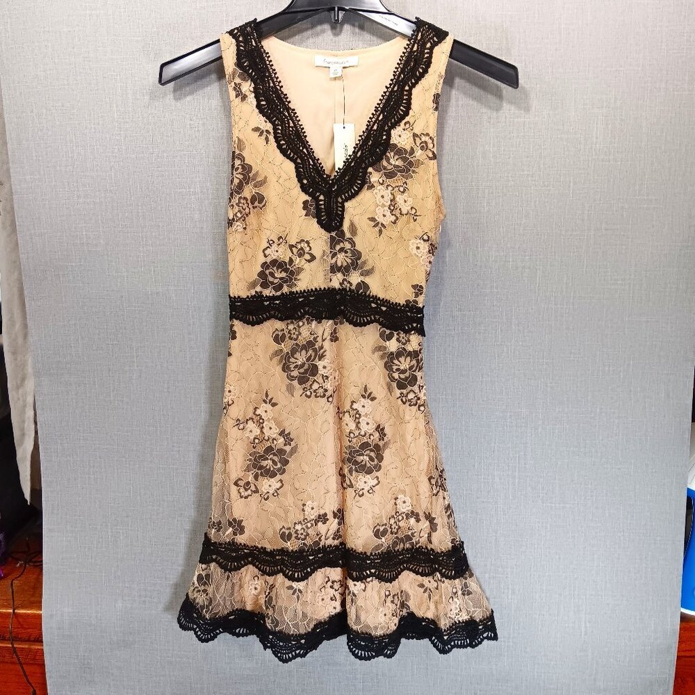 Francesca's Floral Lace A-Line Dress DXSLTONELA Size XS Nude Black Open Back New